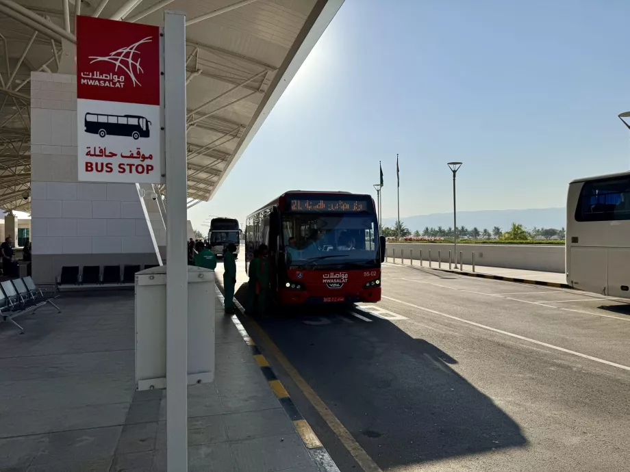 Stația de autobuz a liniei 21