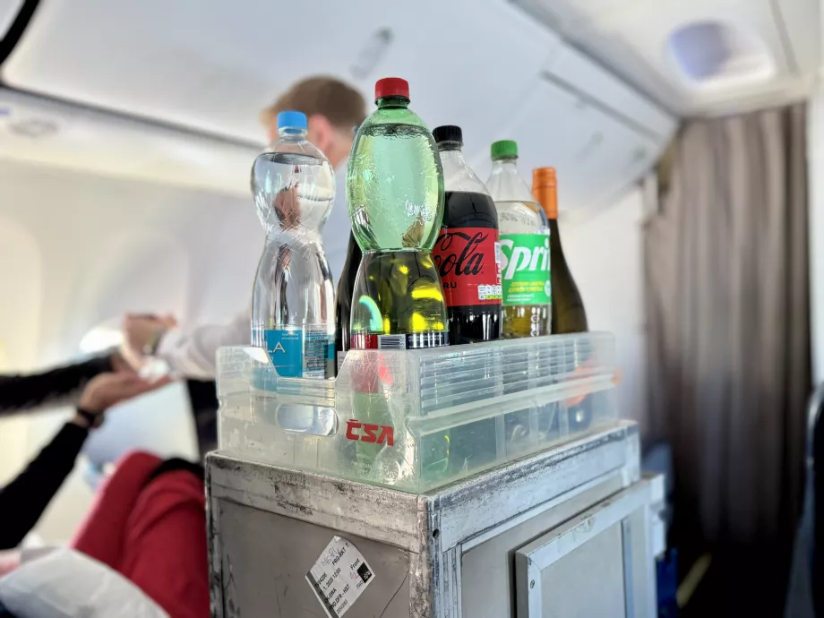 Serviciul de băuturi în clasa business