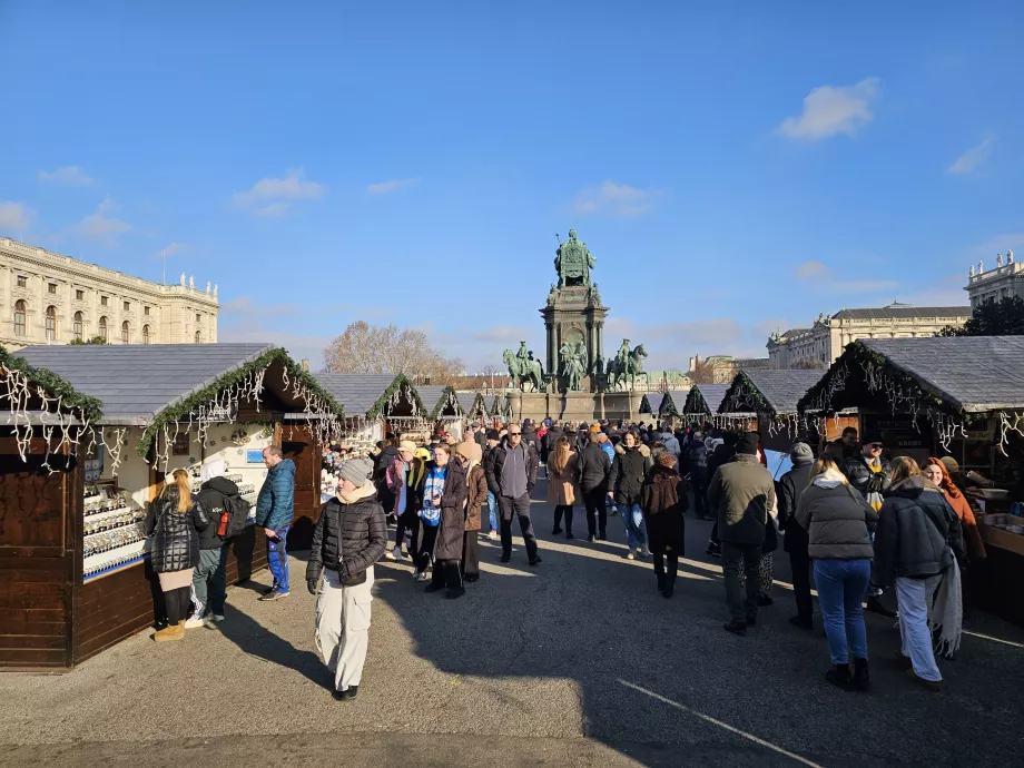 Piața de Crăciun de pe Maria-Theresien-Platz