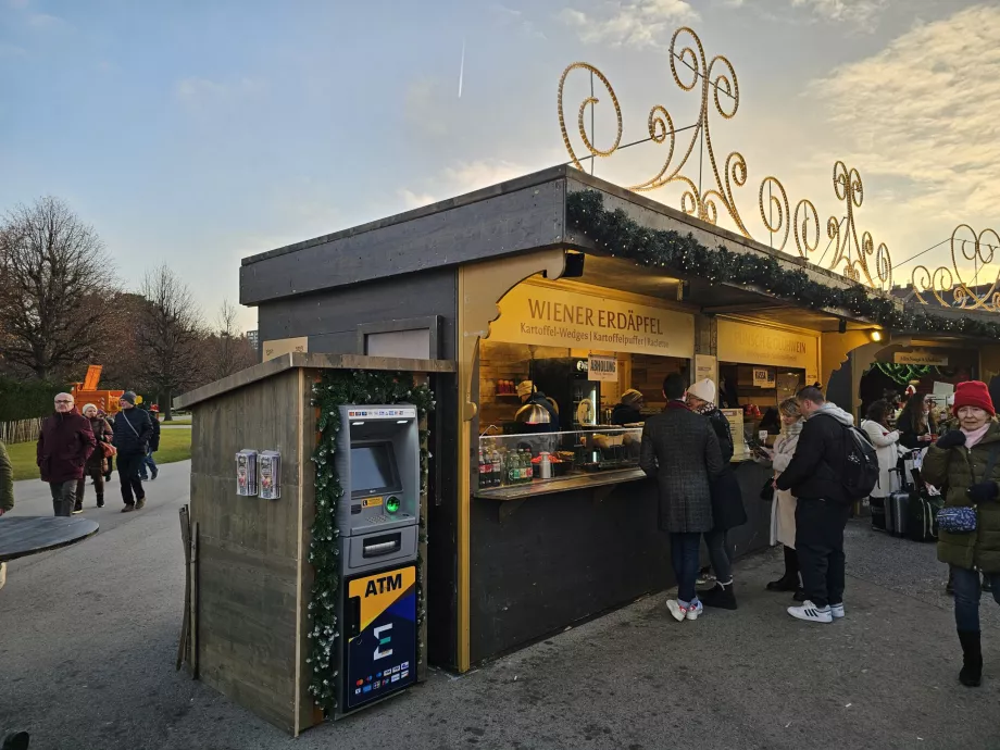 Piețe în fața Oberes Belvedere