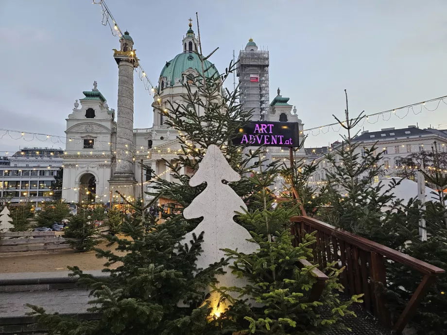 Piețe în fața Karlskirche