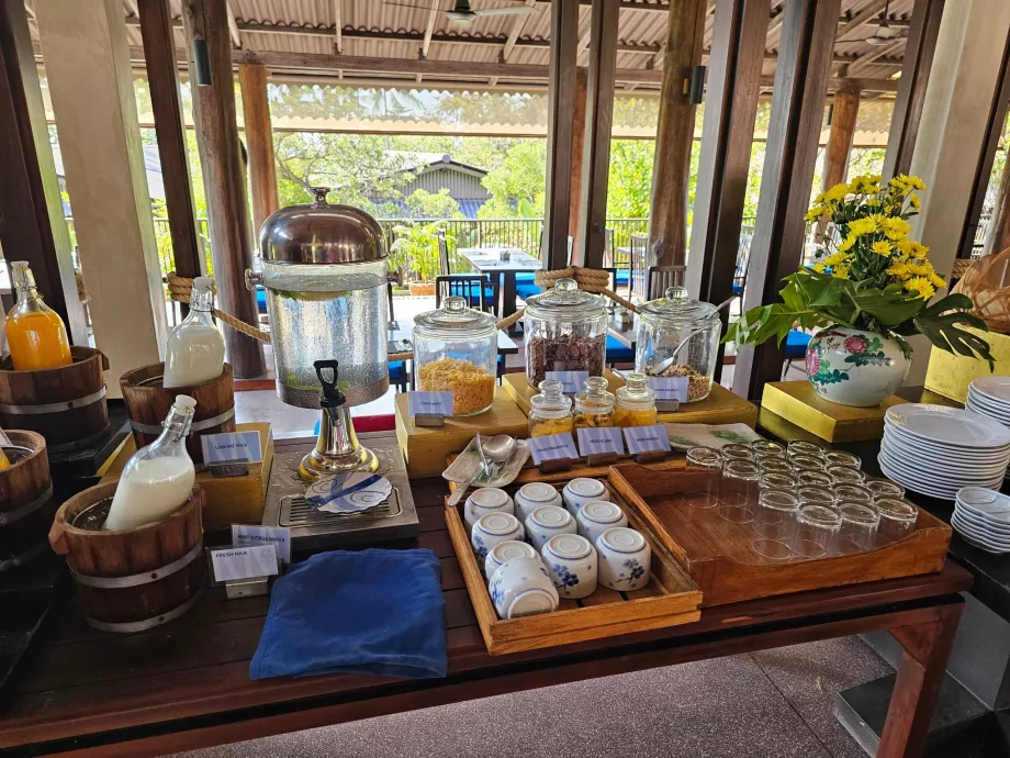 Mic dejun - muesli și granola