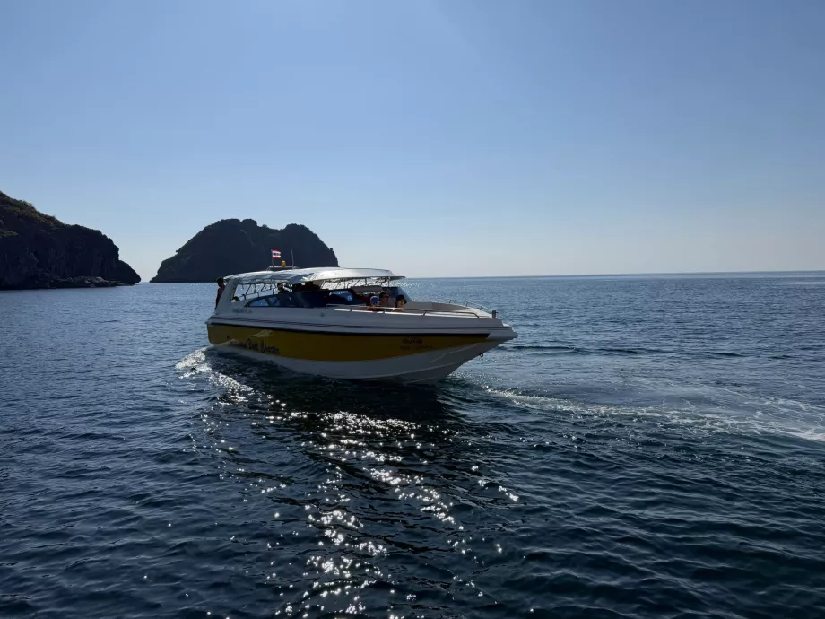 Speedboat direcția Ang Thong NP