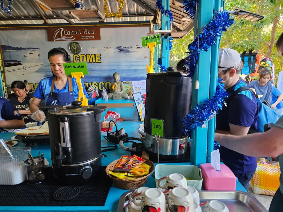 Mic dejun ușor gratuit înainte de plecare