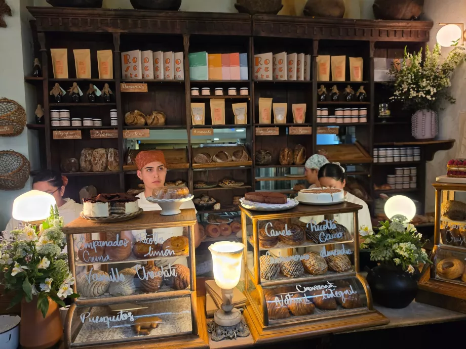 Cafenea în cartierul Roma