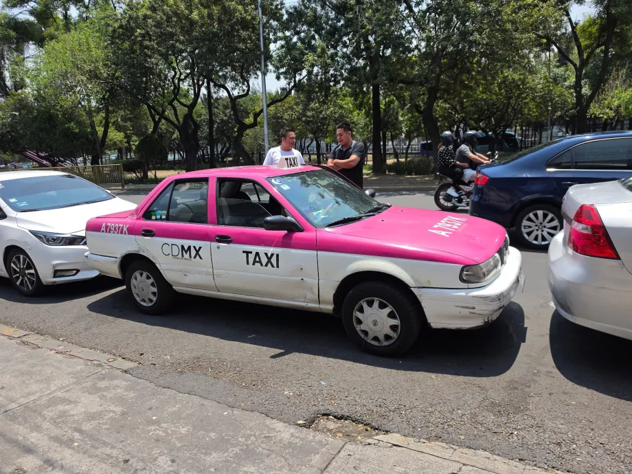 Taxiuri oficiale în CDMX