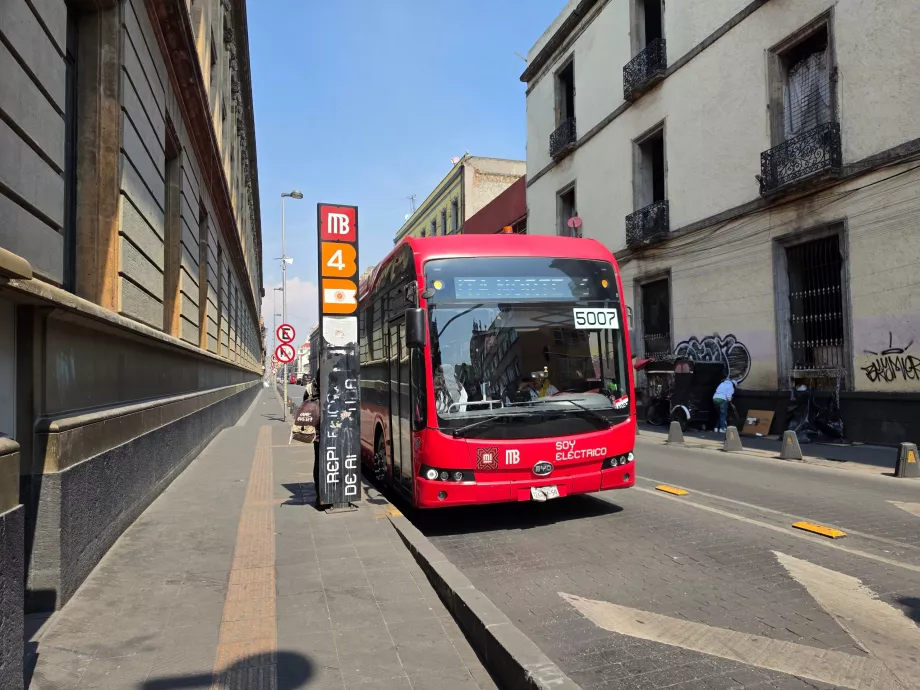 Stație Metrobus în centrul istoric