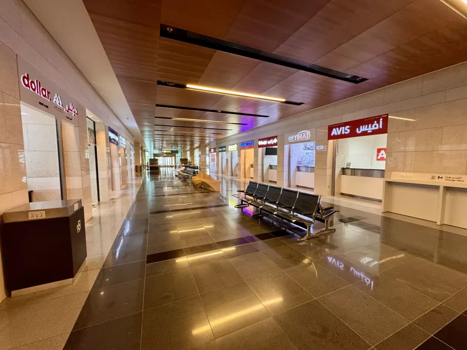 Închiriere de mașini la Aeroportul Salalah SLL