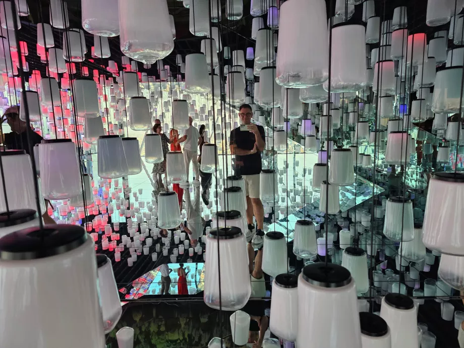 Akara Sky Hanuman - Lanternă virtuală Sky