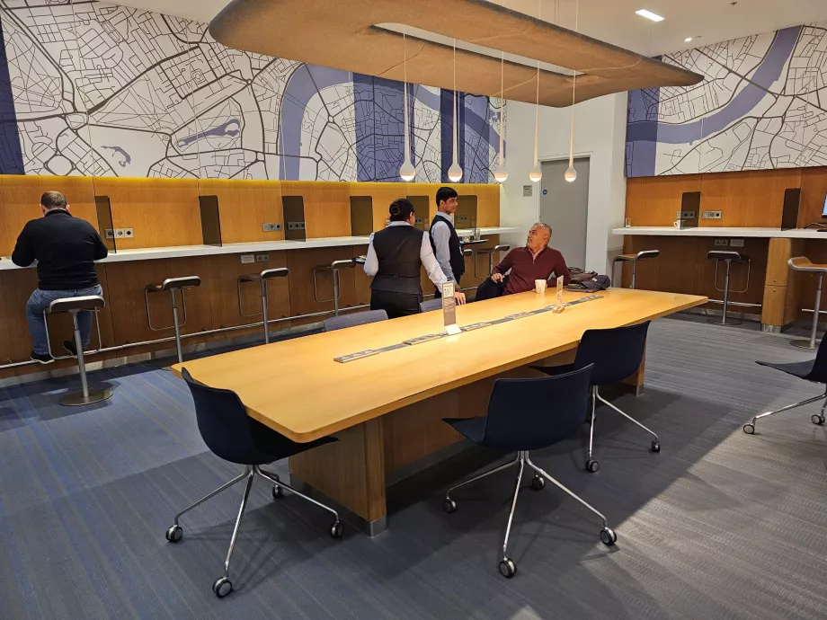 Stații de lucru și birouri