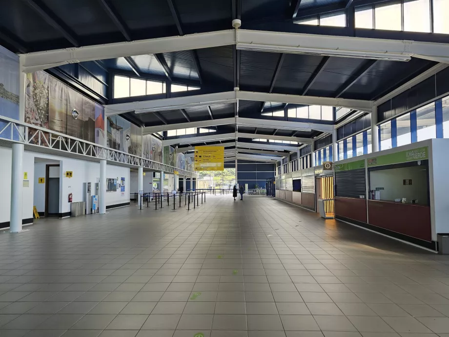 Zona publică a Aeroportului Pico PIX