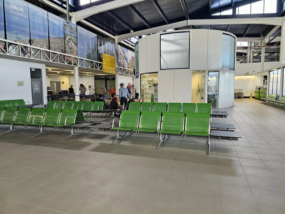 Zona de tranzit Pico PIX Airport