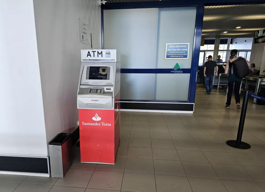 Bancomat la Aeroportul Pico PIX