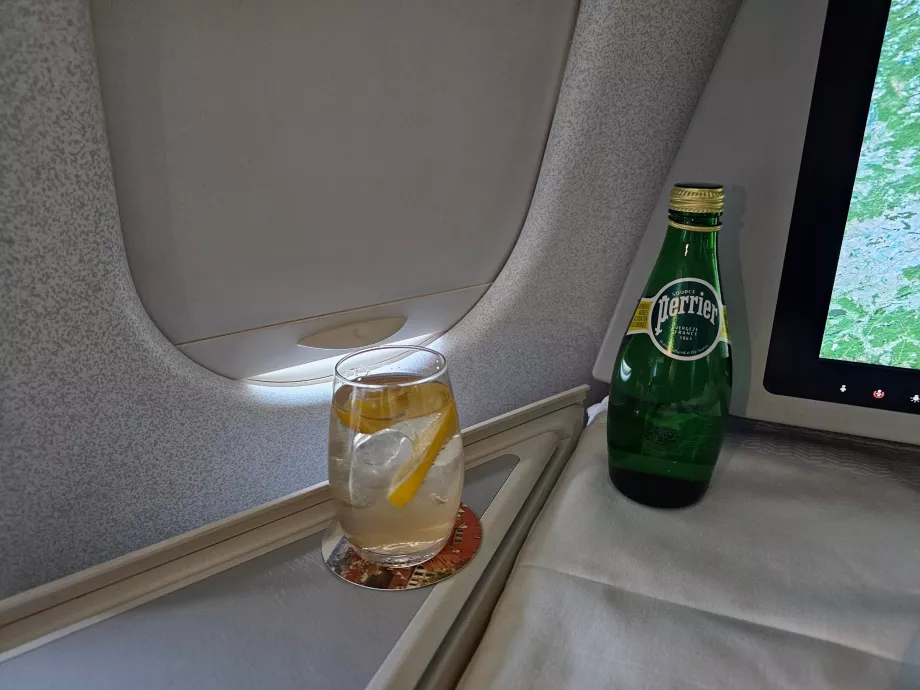 Apă în orice moment în timpul zborului