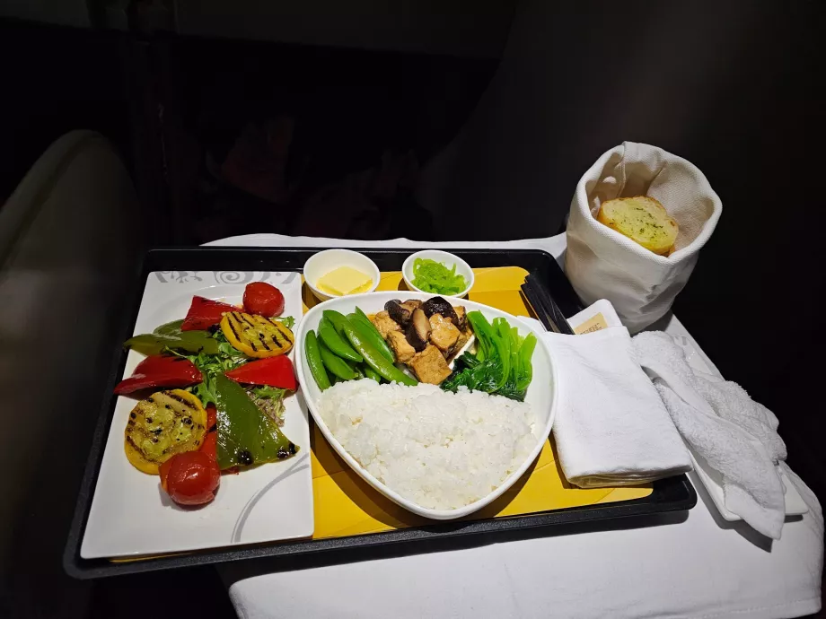 Varianta vegetariană a felului principal de mâncare