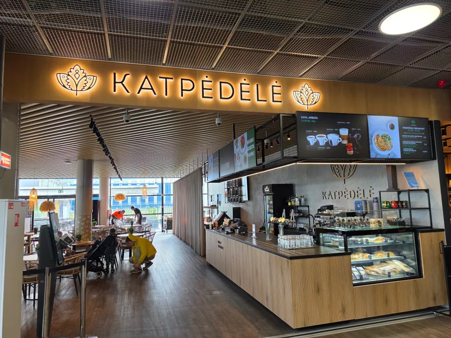 Restaurant în zona publică