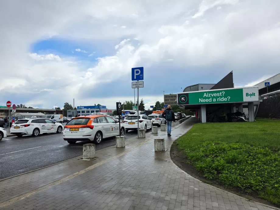 Taxi și Bolt