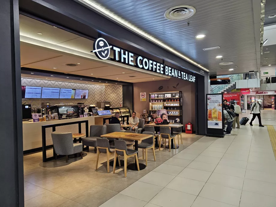 Cafenea în zona publică