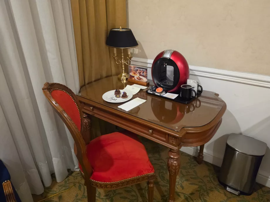 Aparat de cafea în cameră