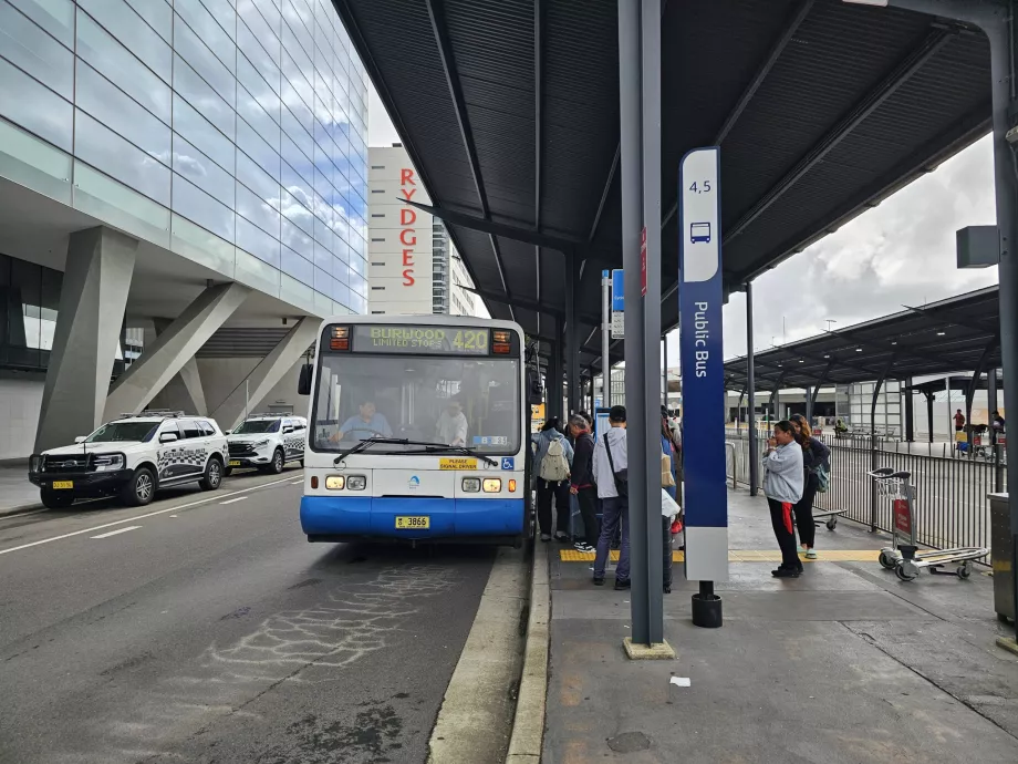 Autobuz urban, Terminalul 1