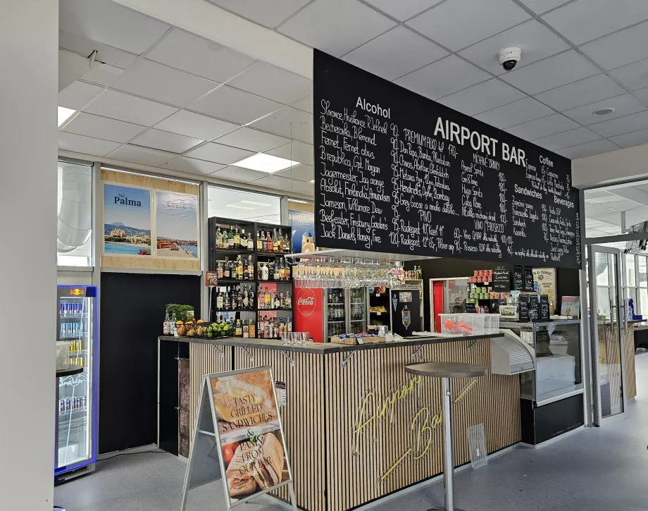 Bar la aeroport după controlul de securitate