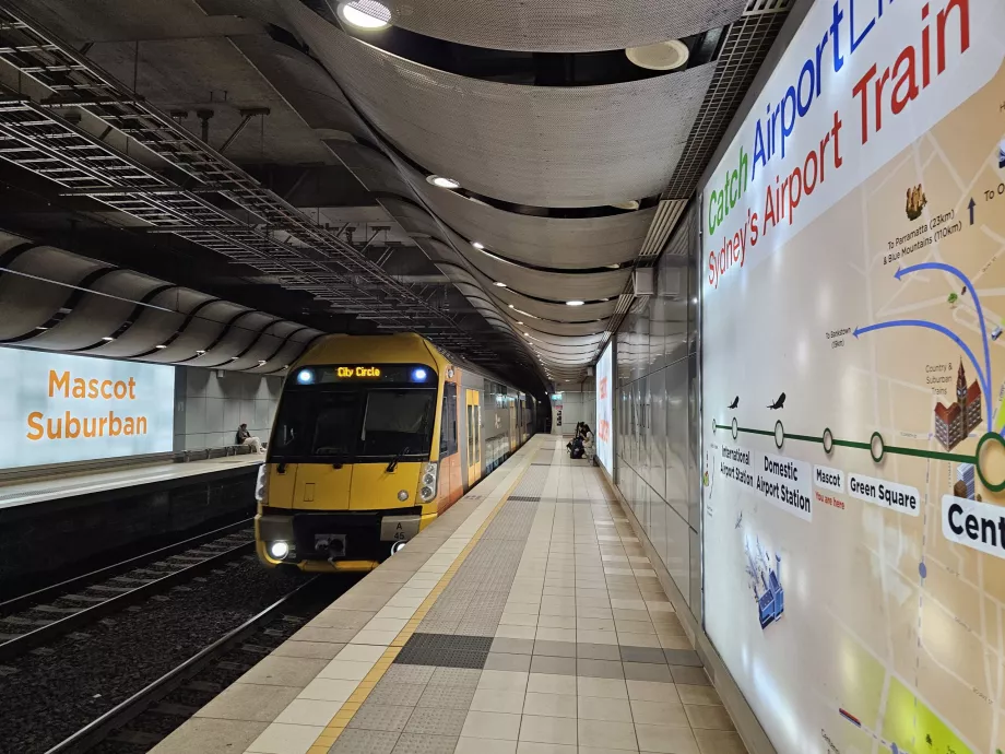Tren către Aeroportul Sydney