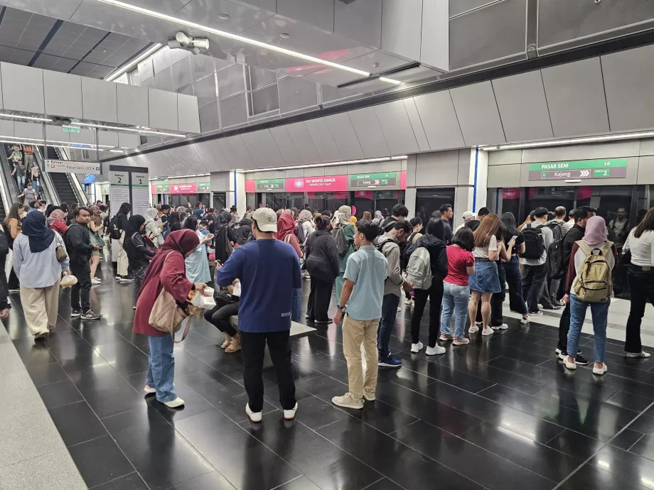Metroul la ora de vârf