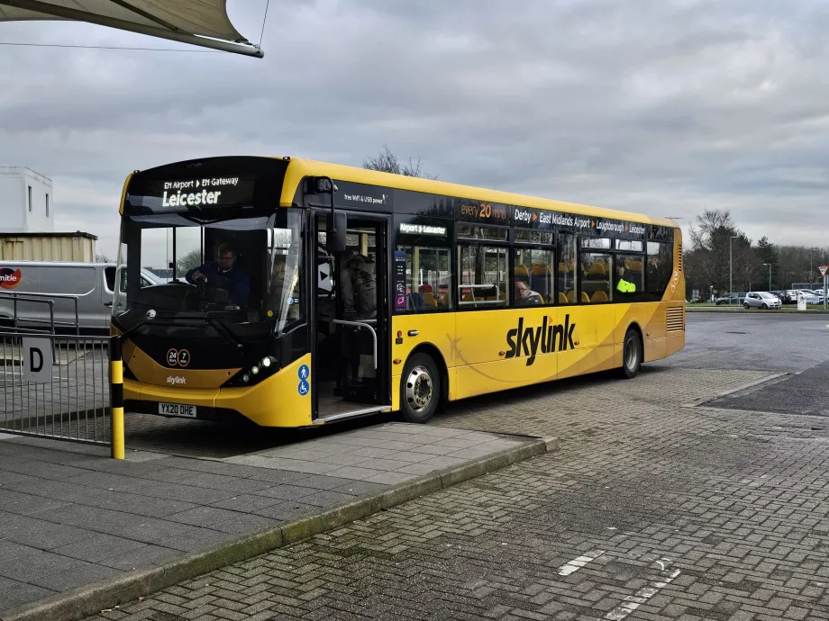 Skylink Derby direcția Leicester, Loughborough și Derby