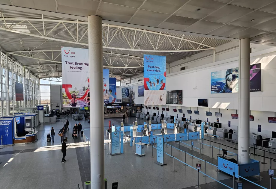 Sala de plecări, Aeroportul NCL