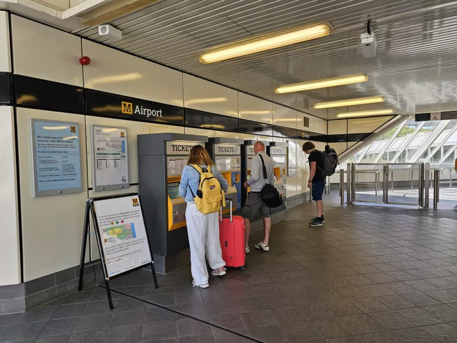 Automate de bilete în stațiile de metrou