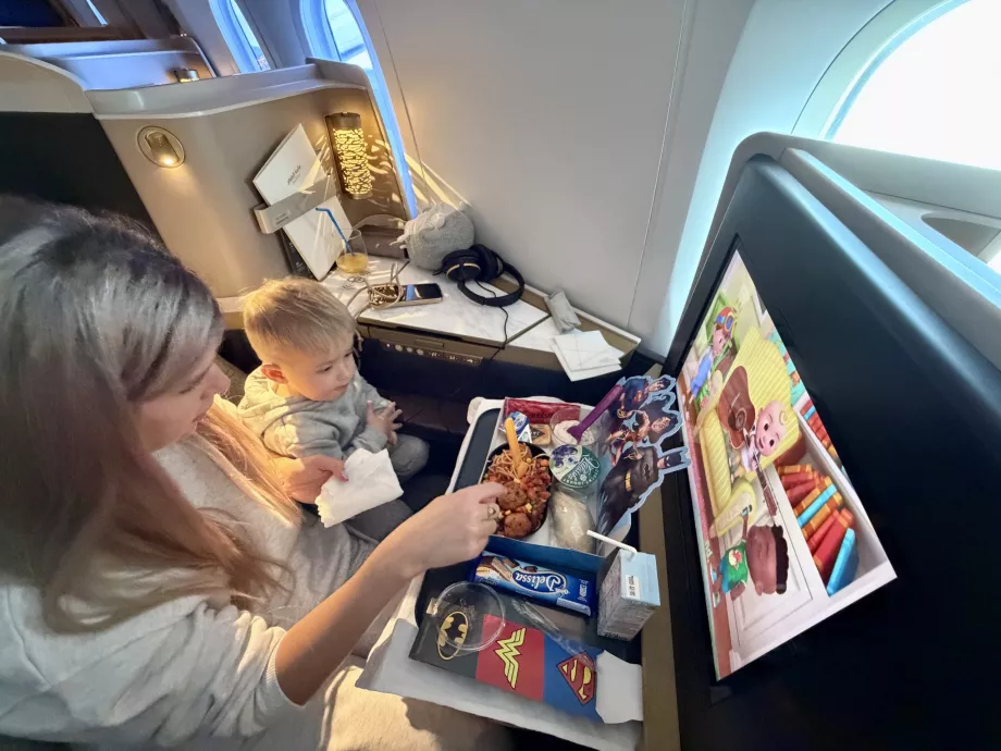 Scaunele sunt suficient de spațioase chiar și pentru ei