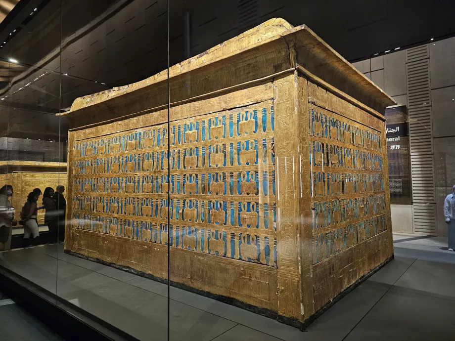 Morminte în galeriile principale