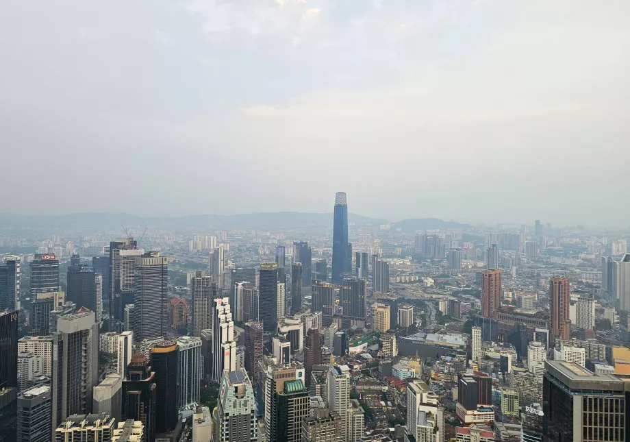 Vedere de pe terasa în aer liber, Menara Tower