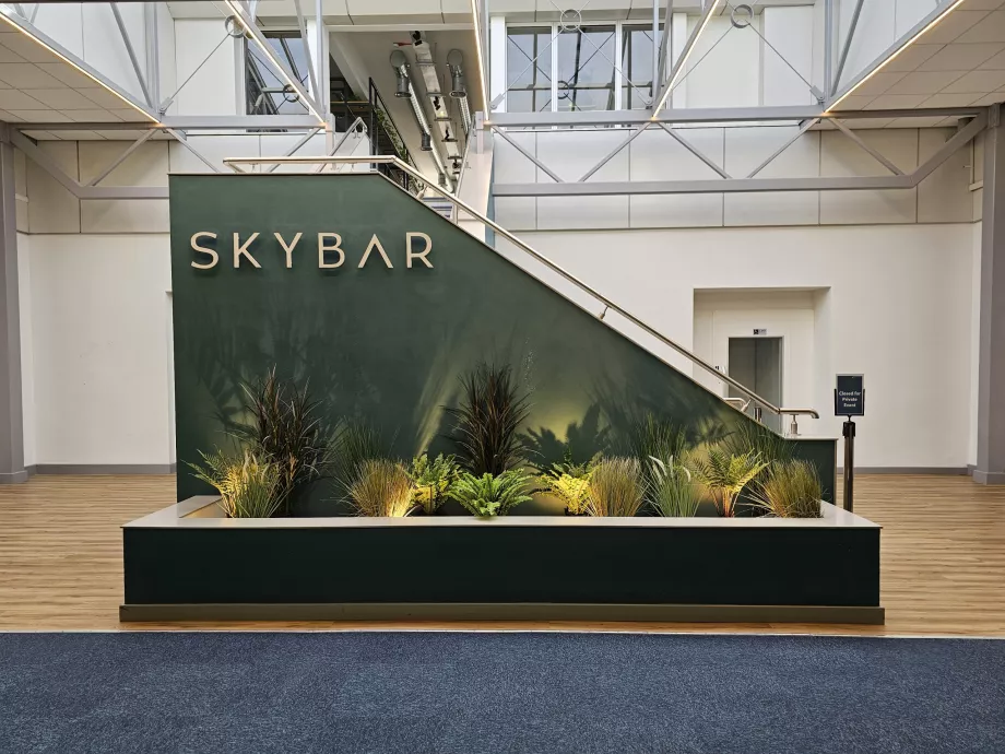 Skybar în zona publică
