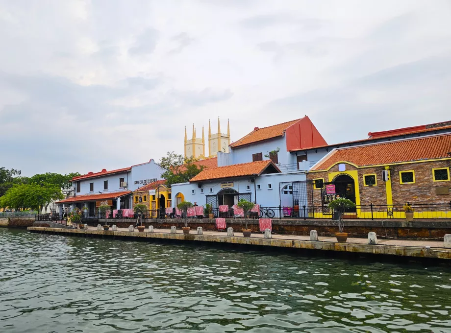 Plimbare pe râul Malacca