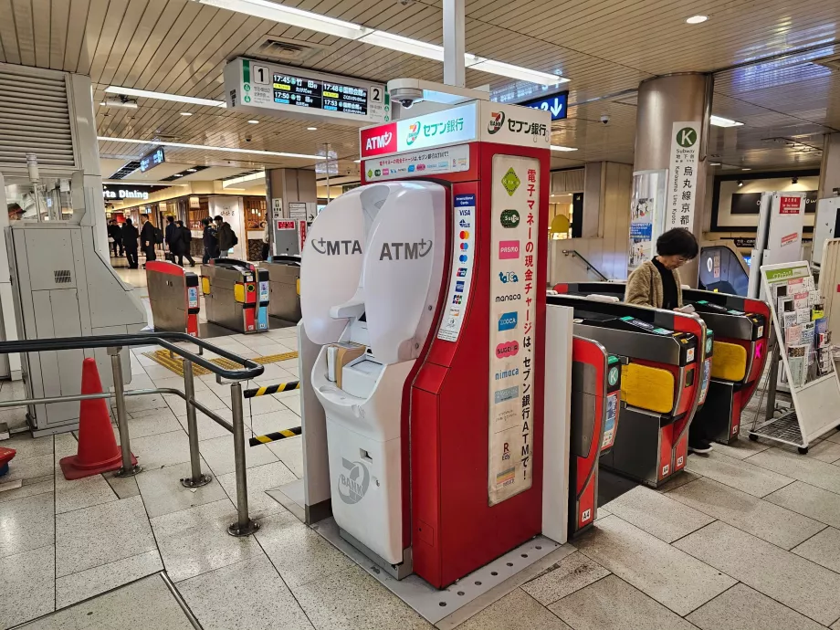 Bancomat în stația de metrou