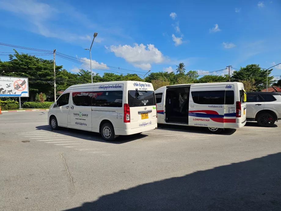 Minivans Lomprayah către feriboturi