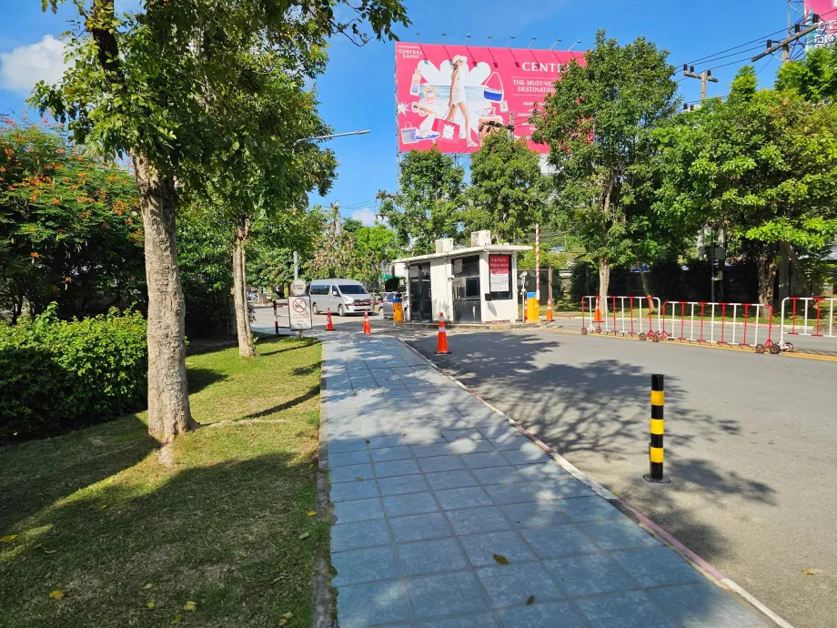 Direcții către Bolt / Grab în afara zonei aeroportului