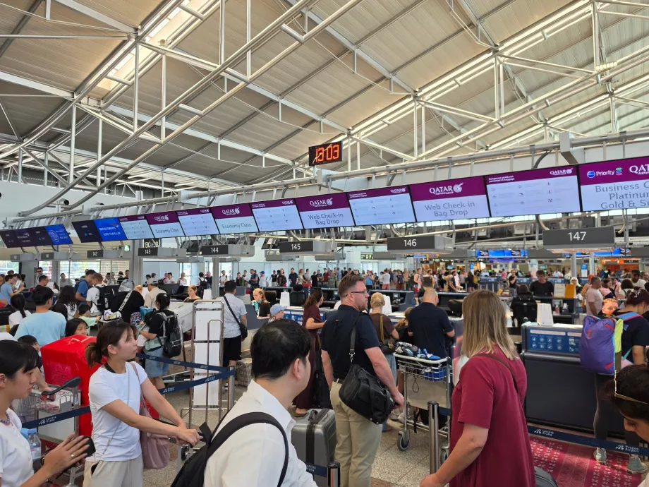 Check-in la Aeroportul din Praga