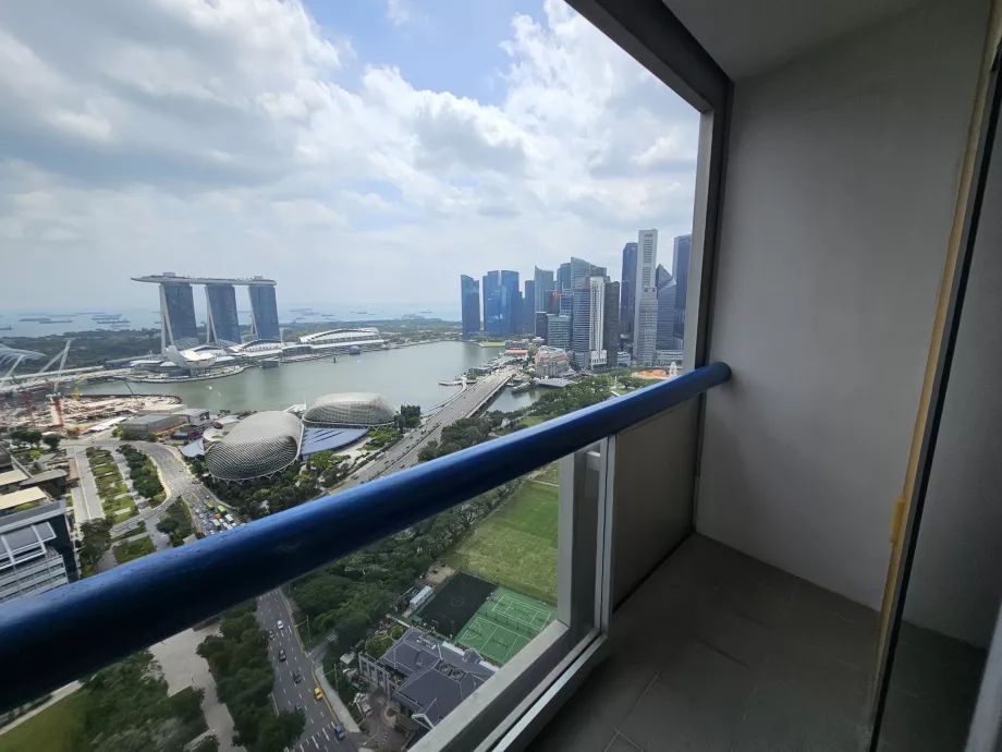 Vedere la Marina Bay Sands de la balcon