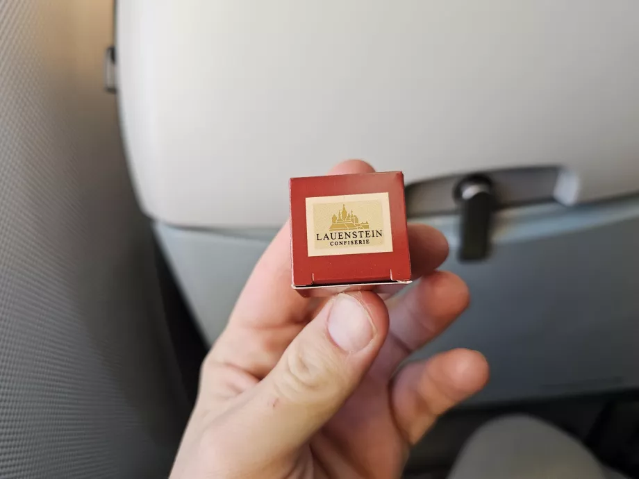 Praline cu ciocolată înainte de aterizare