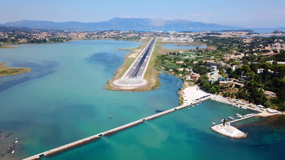 Pista Aeroportului Corfu
