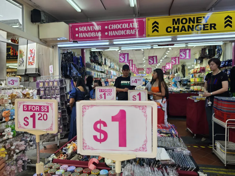 Chinatown, magazine de suveniruri