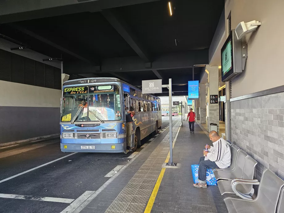 Stația de autobuz Victoria
