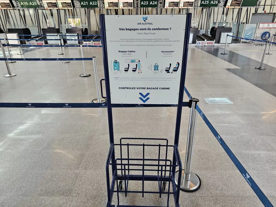 Model de bagaj de mână