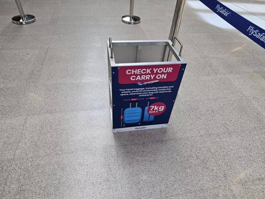 Model de bagaj de mână