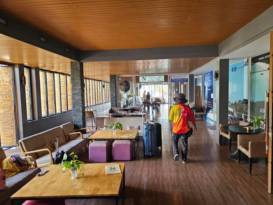 Sala de așteptare Petcherat Marina