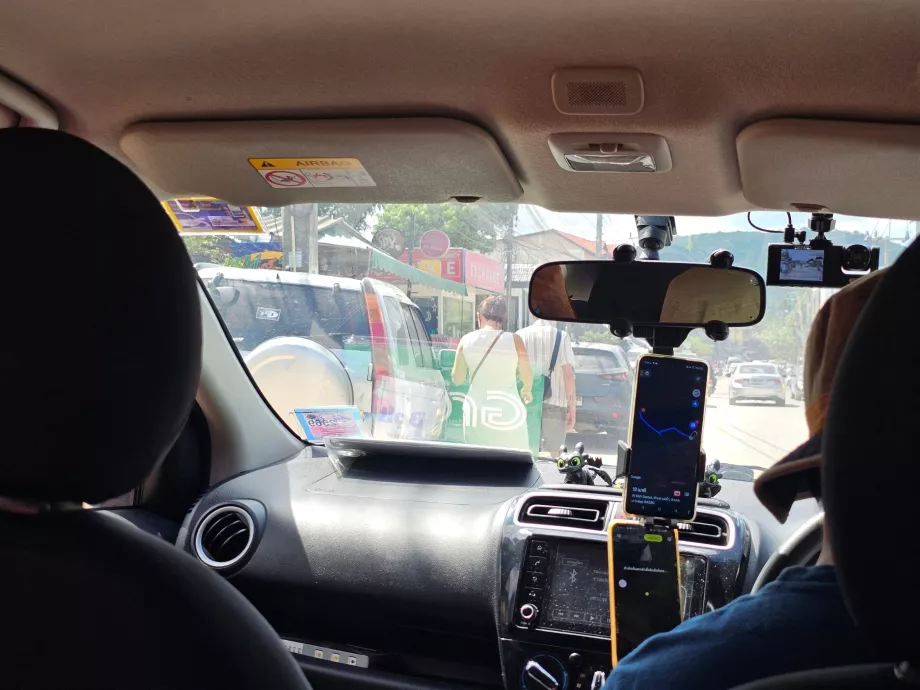 Plimbare cu bolțul spre Koh Samui