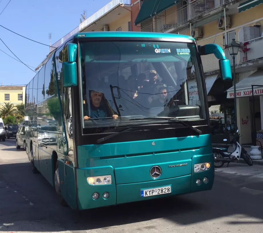 Autobuzul verde Corfu