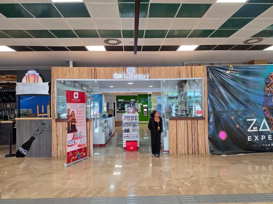 Farmacie în zona publică